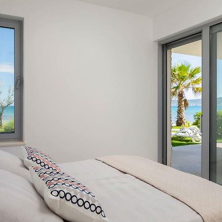 Luxury Design Beach Front Apartment Sukosan Bagian luar foto